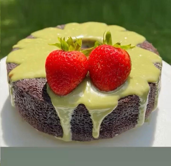 Chocolate-and-pistachio-cream